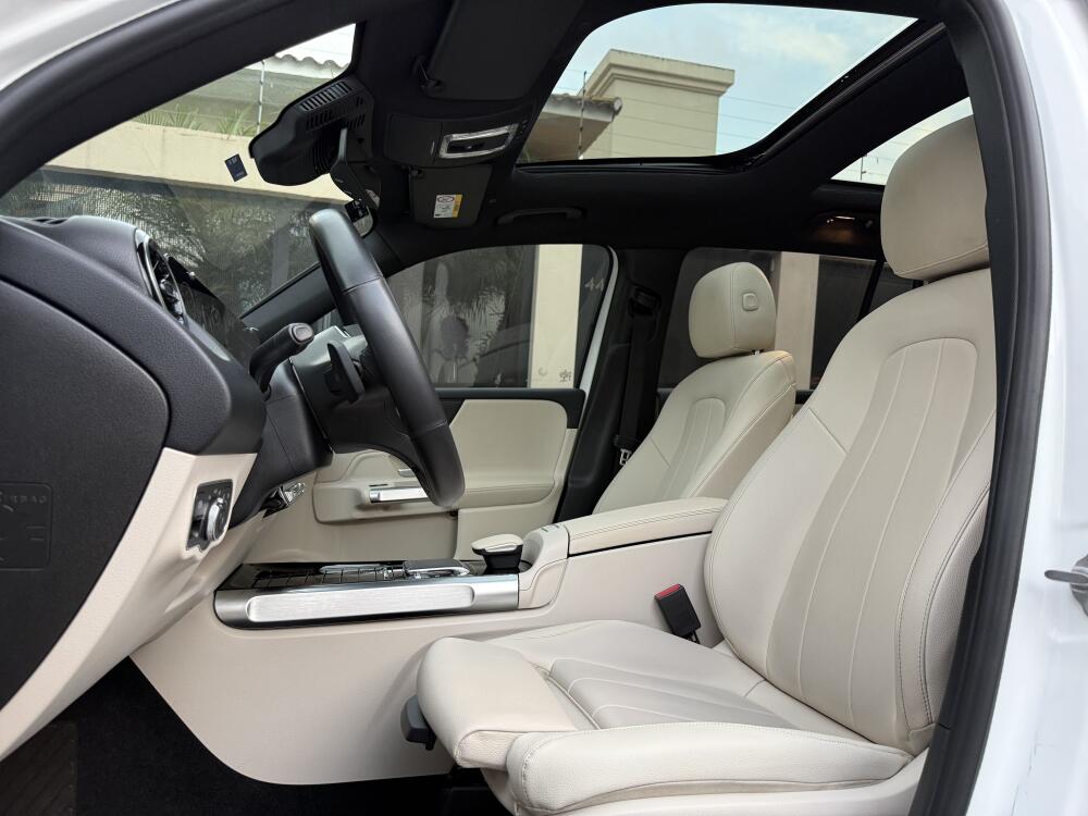 Mercedes Benz GLB 200
