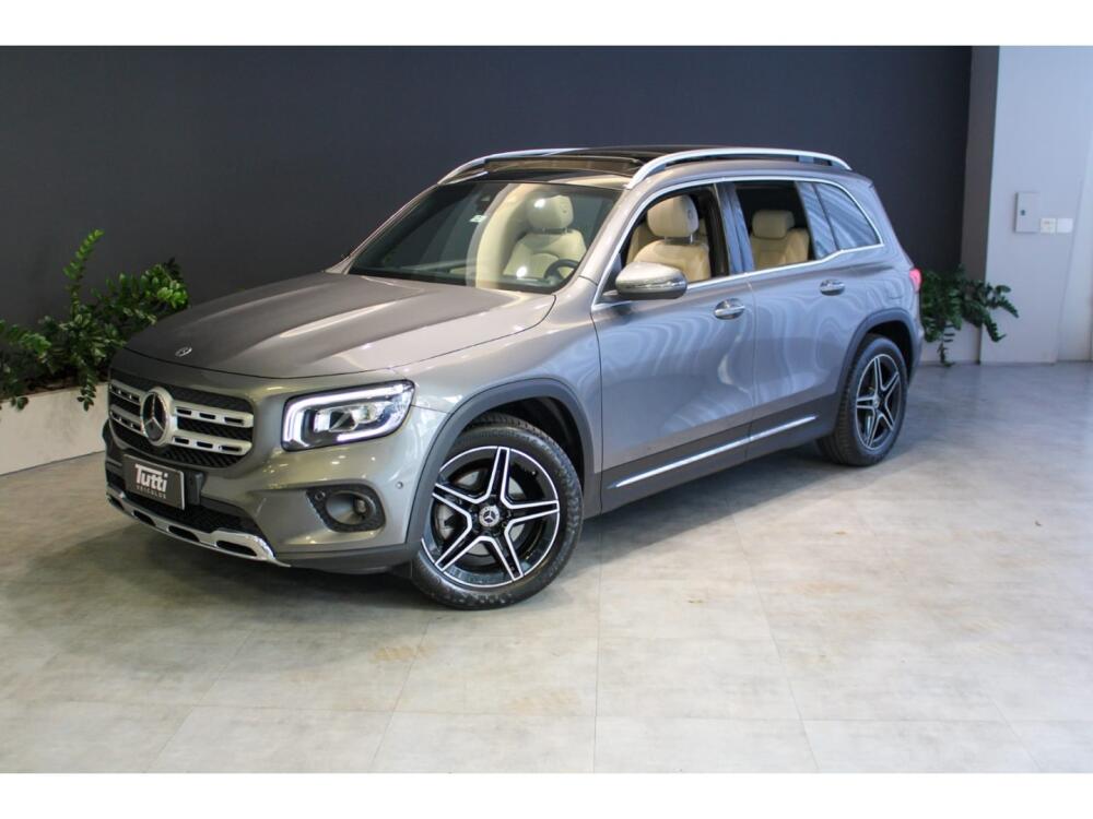 Mercedes Benz GLB 200