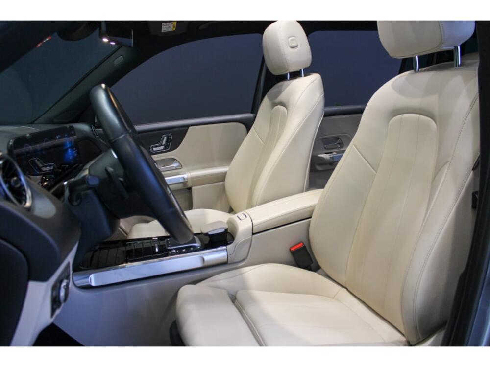 Mercedes Benz GLB 200