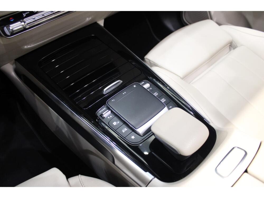 Mercedes Benz GLB 200