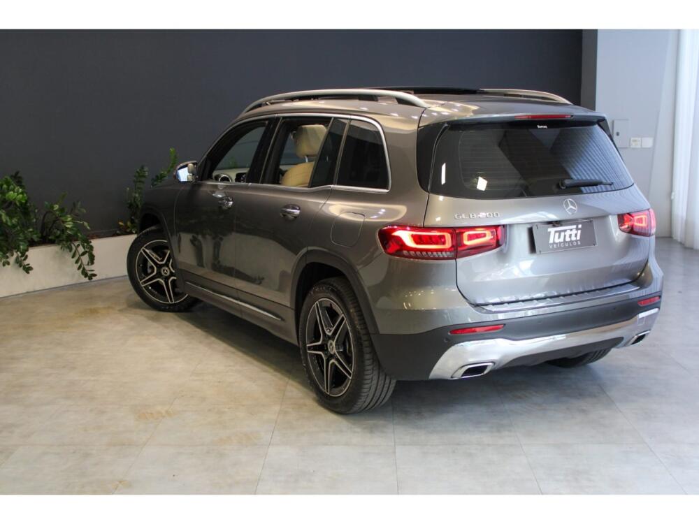 Mercedes Benz GLB 200