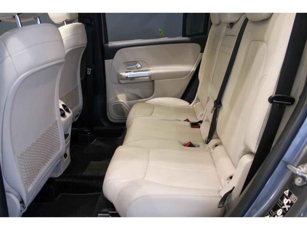 Mercedes Benz GLB 200