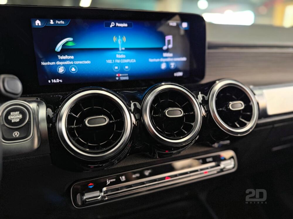 Mercedes Benz GLB 200