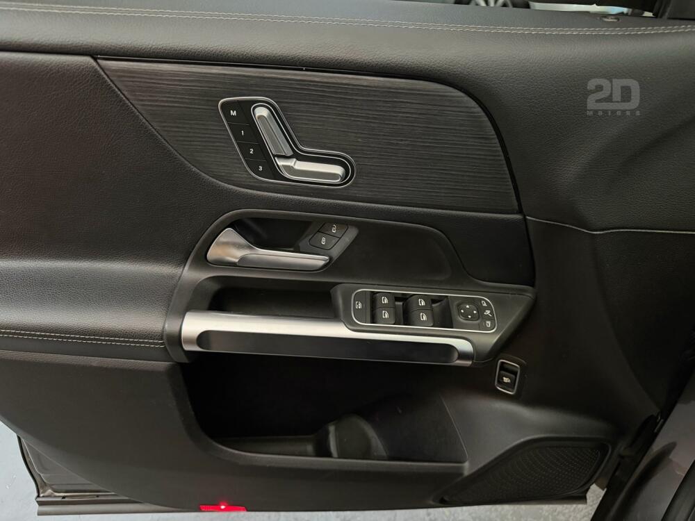 Mercedes Benz GLB 200