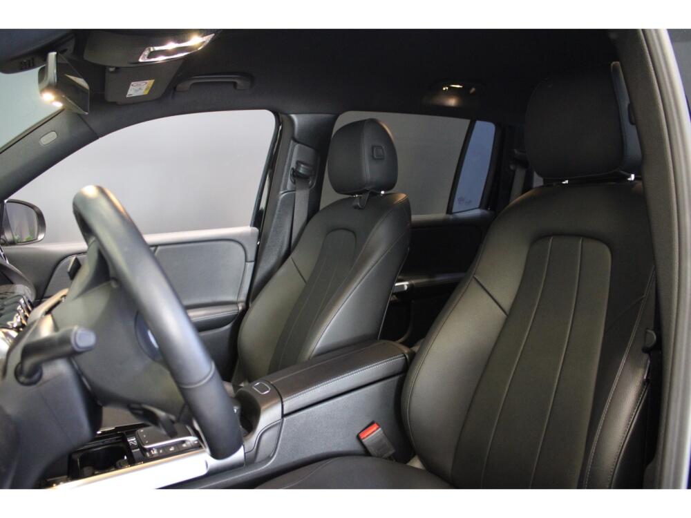Mercedes Benz GLB 200
