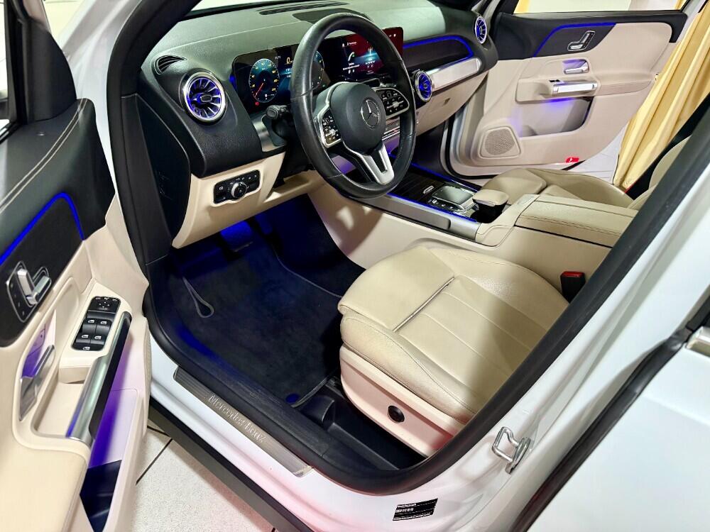 Mercedes Benz GLB 200