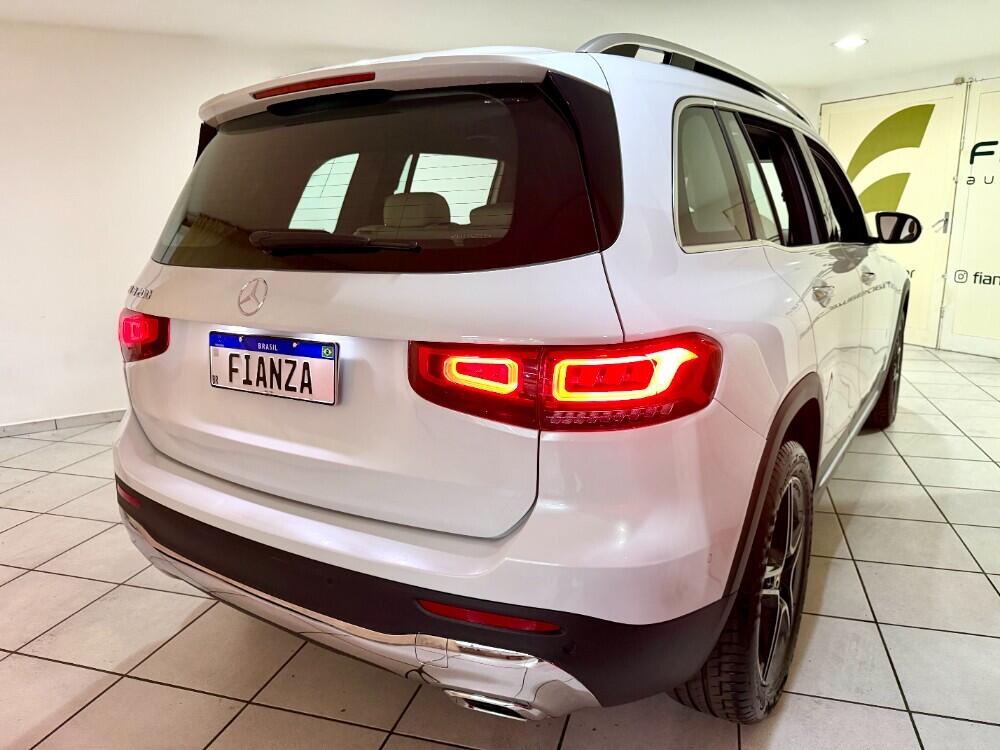 Mercedes Benz GLB 200