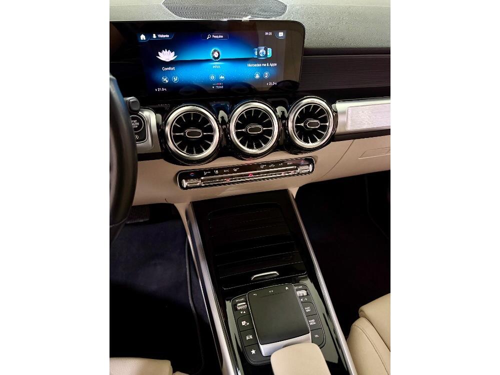 Mercedes Benz GLB 200