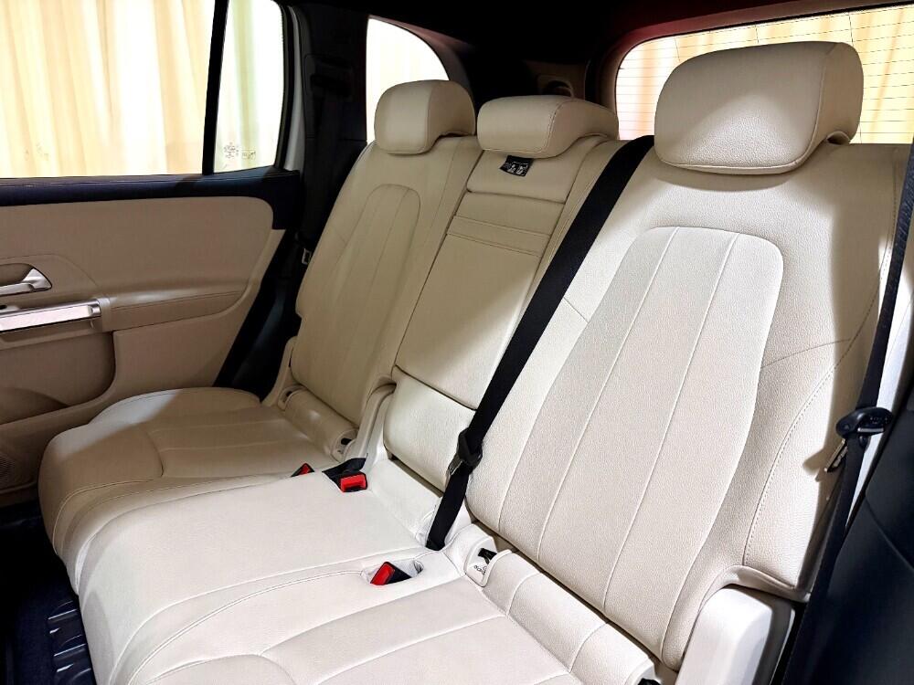Mercedes Benz GLB 200