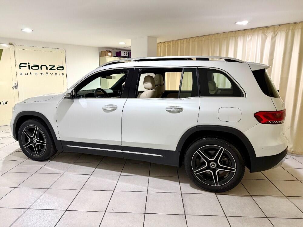 Mercedes Benz GLB 200