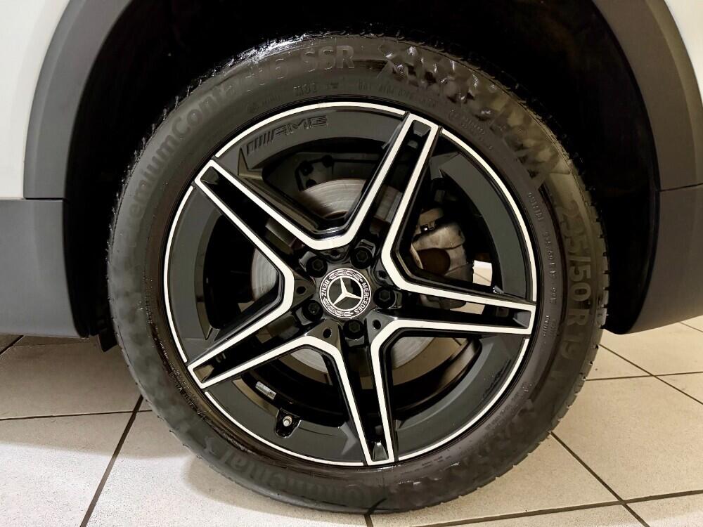 Mercedes Benz GLB 200