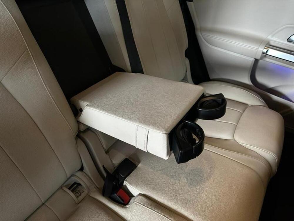 Mercedes Benz GLB 200