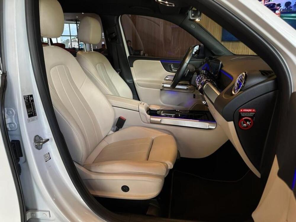 Mercedes Benz GLB 200