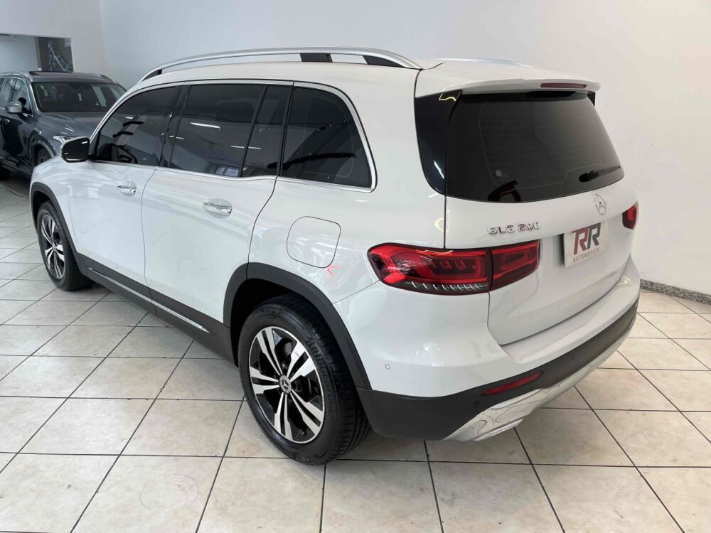 Mercedes Benz GLB 200