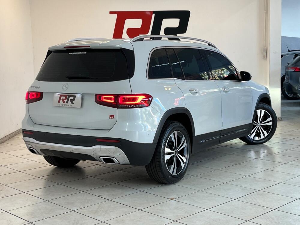 Mercedes Benz GLB 200