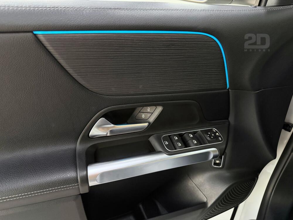 Mercedes Benz GLB 200