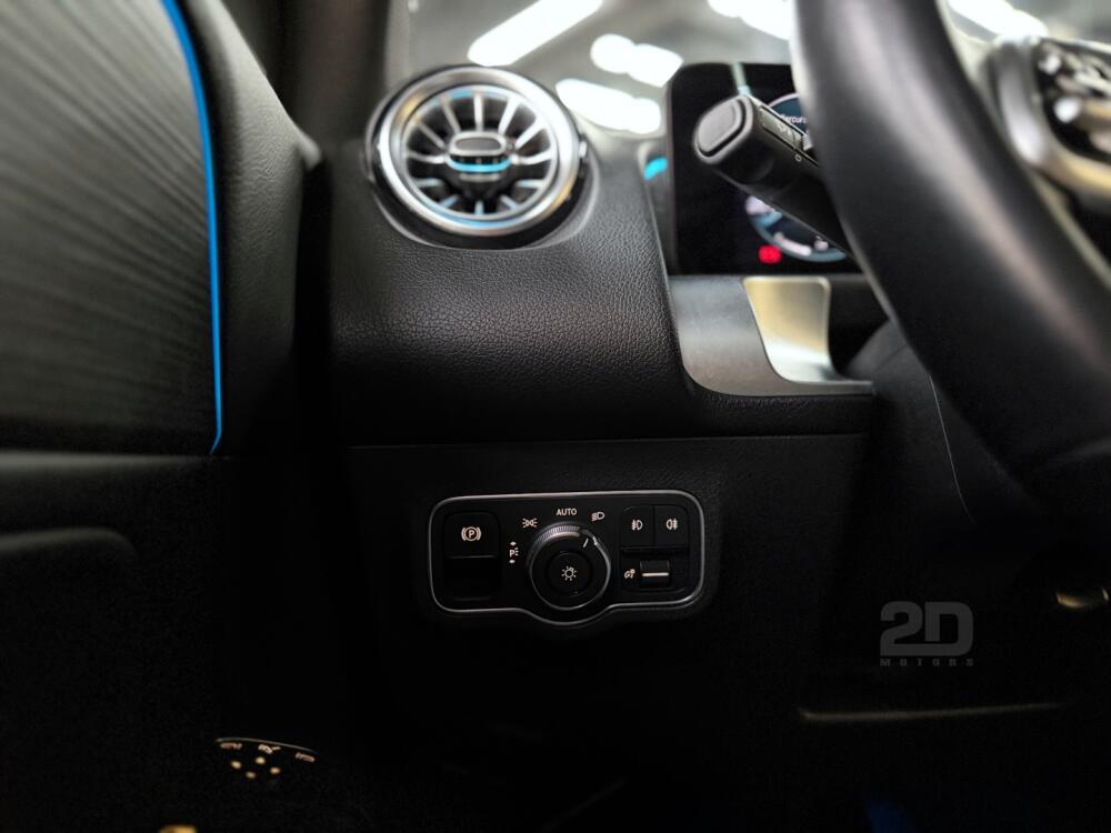 Mercedes Benz GLB 200