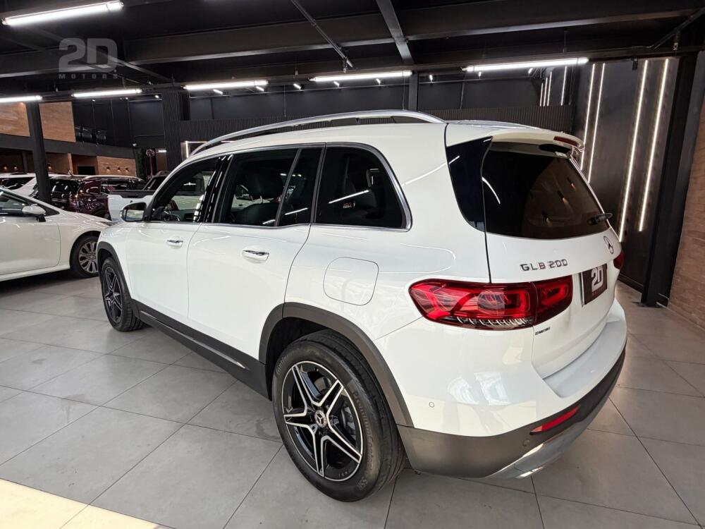 Mercedes Benz GLB 200