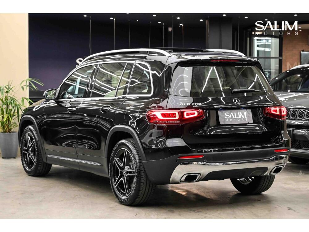 Mercedes Benz GLB 200