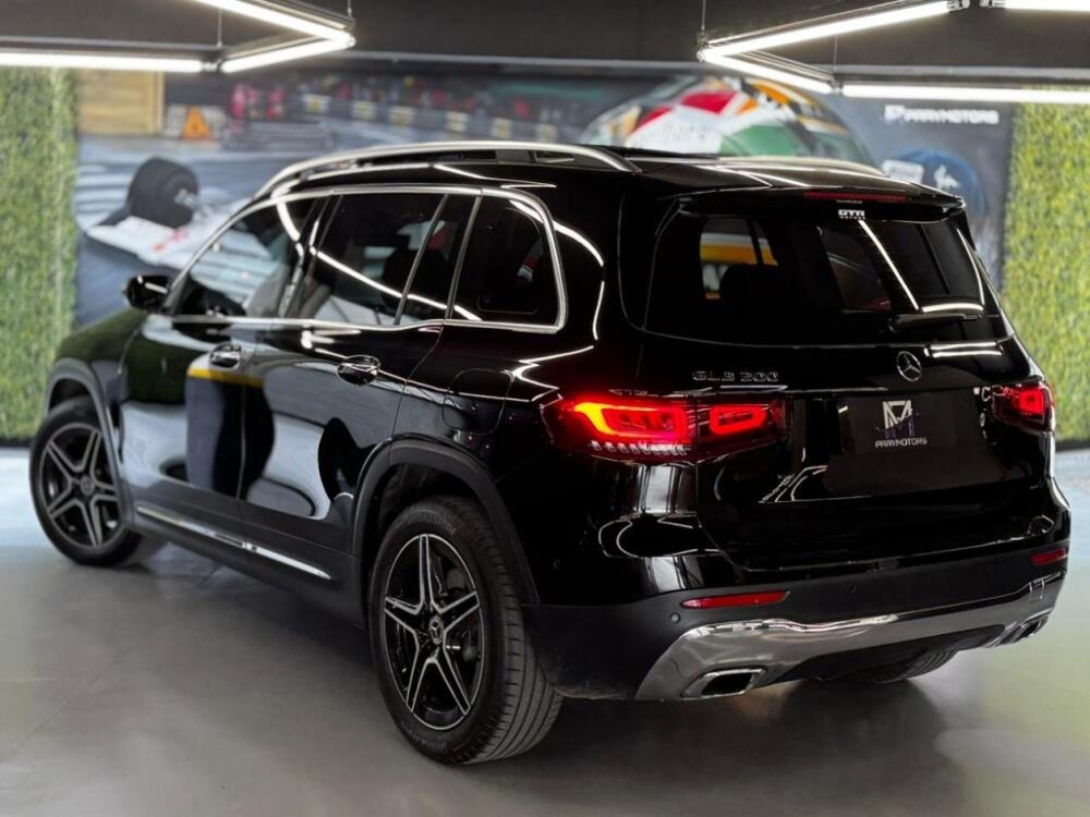 Mercedes Benz GLB 200