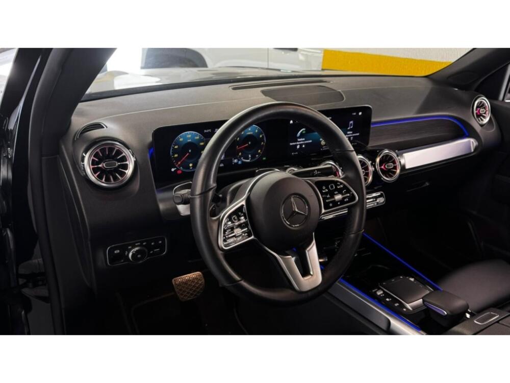 Mercedes Benz GLB 200