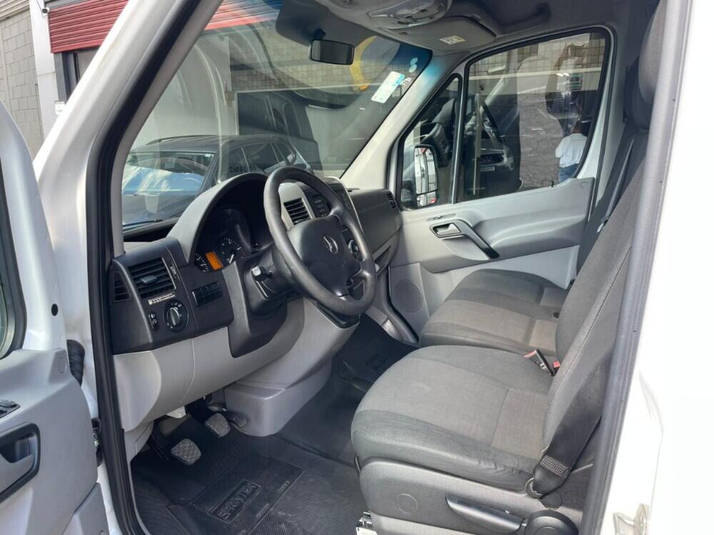 Mercedes Benz Sprinter 313