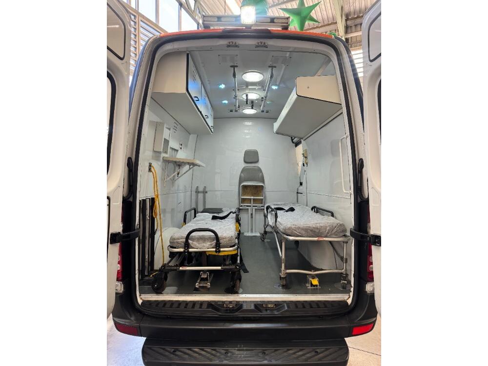 Mercedes Benz Sprinter 415