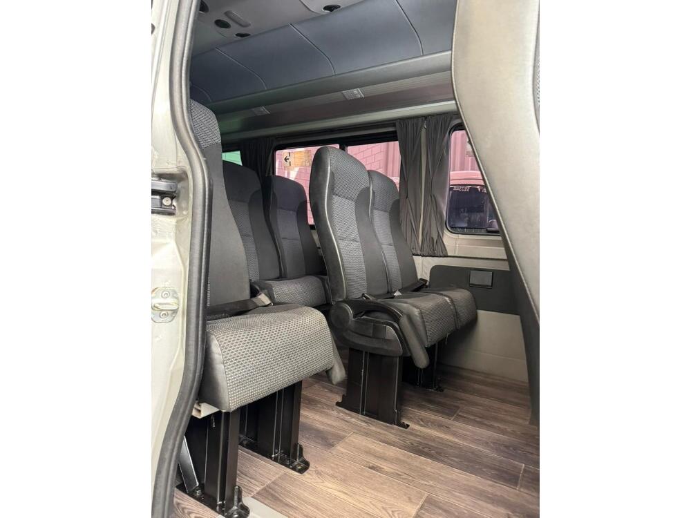 Mercedes Benz Sprinter 515