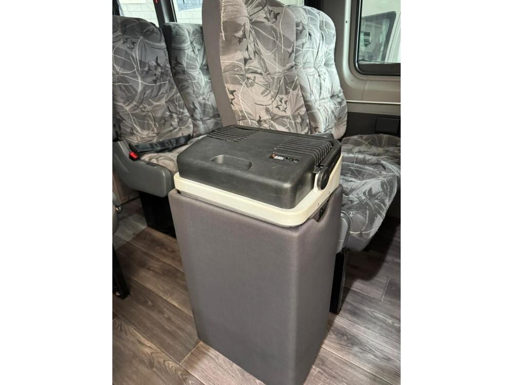 Mercedes Benz Sprinter 515