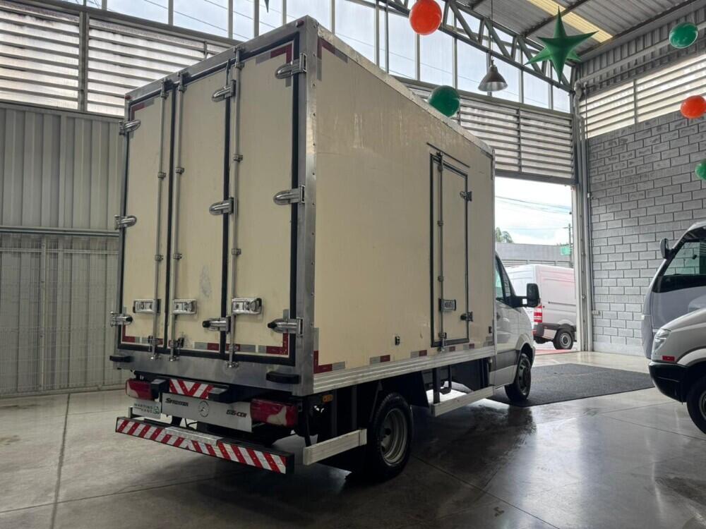 Mercedes Benz Sprinter 515