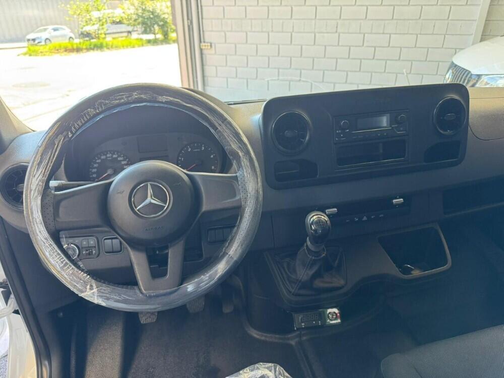 Mercedes Benz Sprinter 516