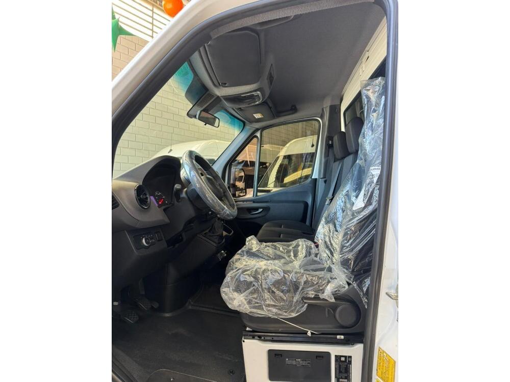 Mercedes Benz Sprinter 516