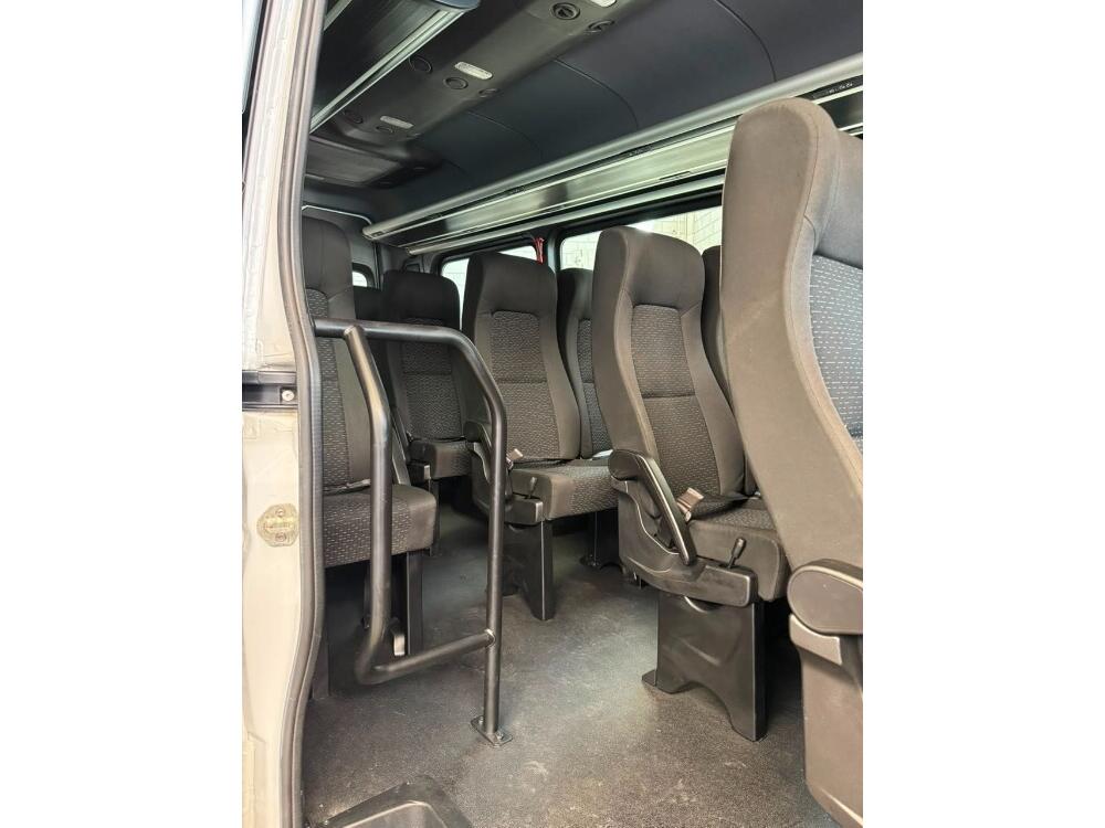 Mercedes Benz Sprinter 516