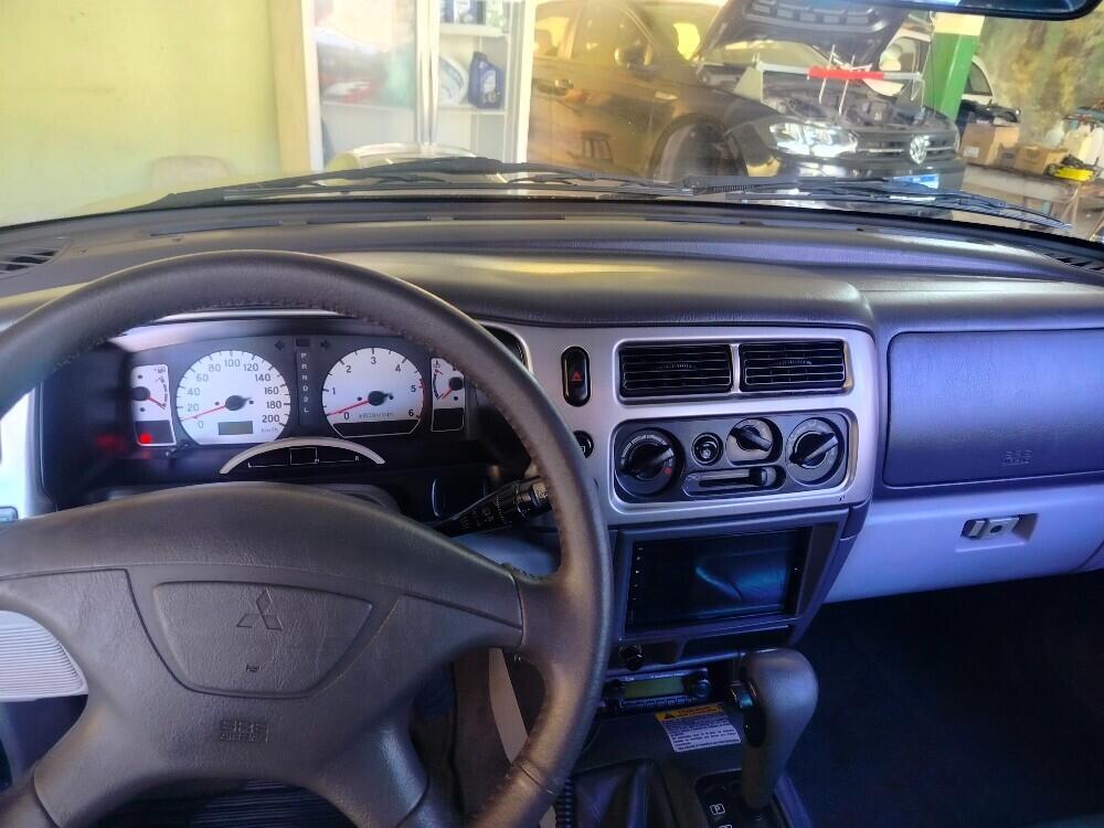 Mitsubishi L200