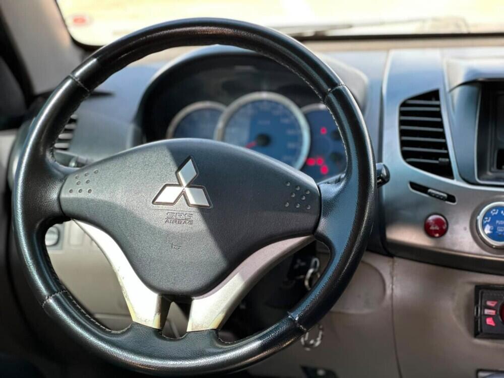 Mitsubishi L200