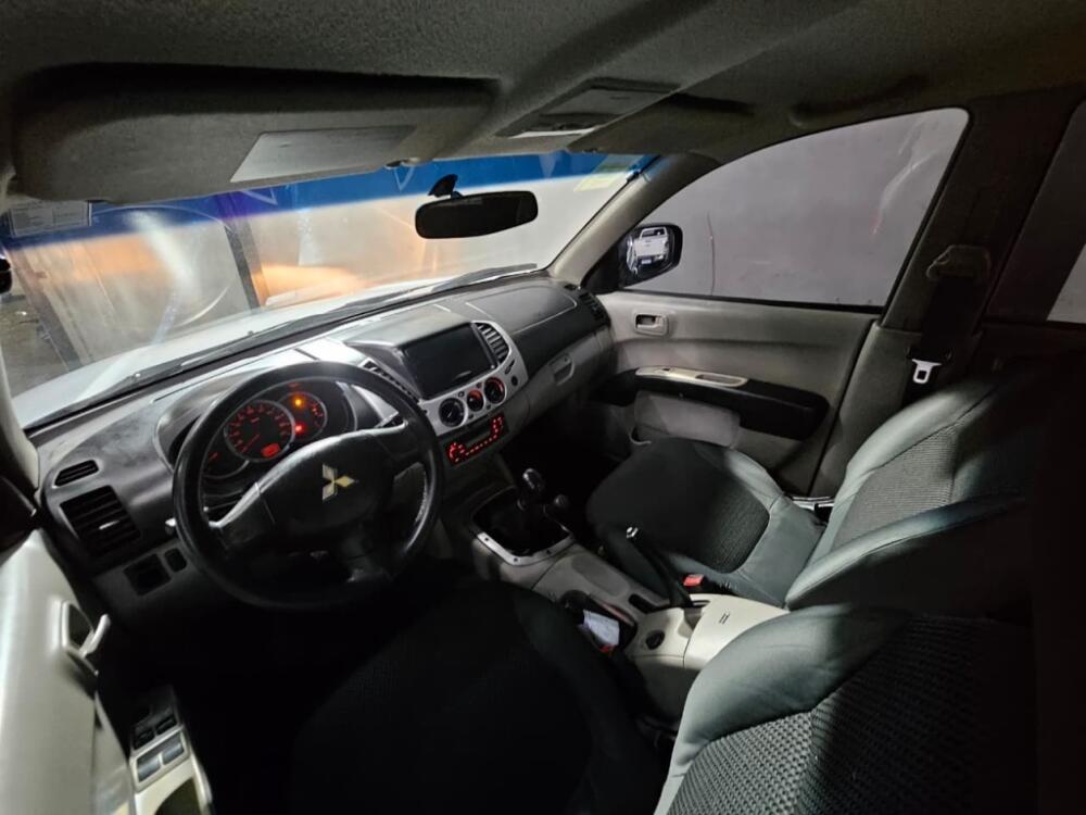 Mitsubishi L200