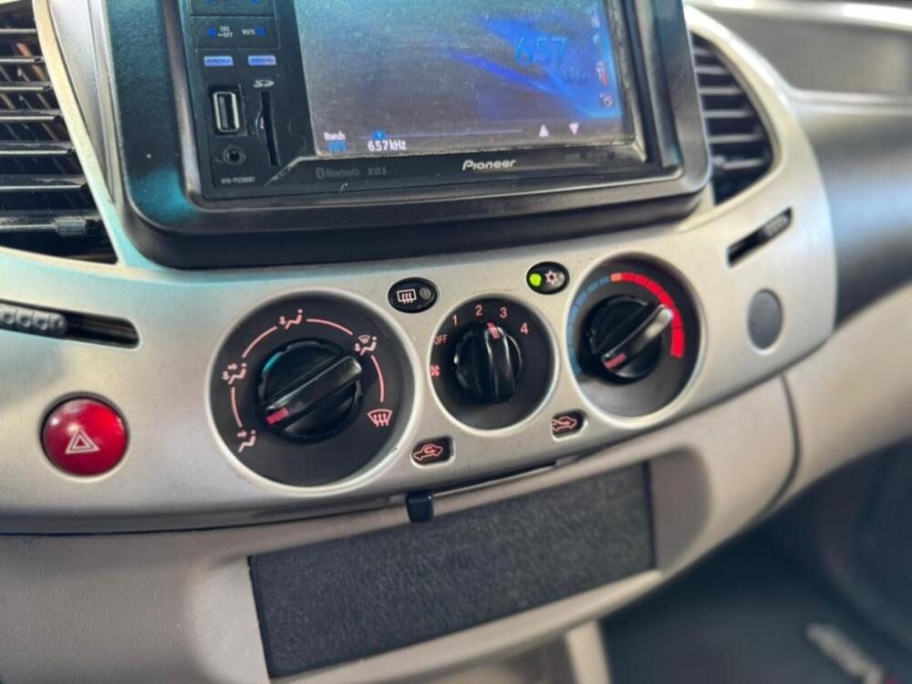 Mitsubishi L200