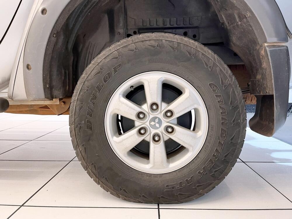 Mitsubishi L200