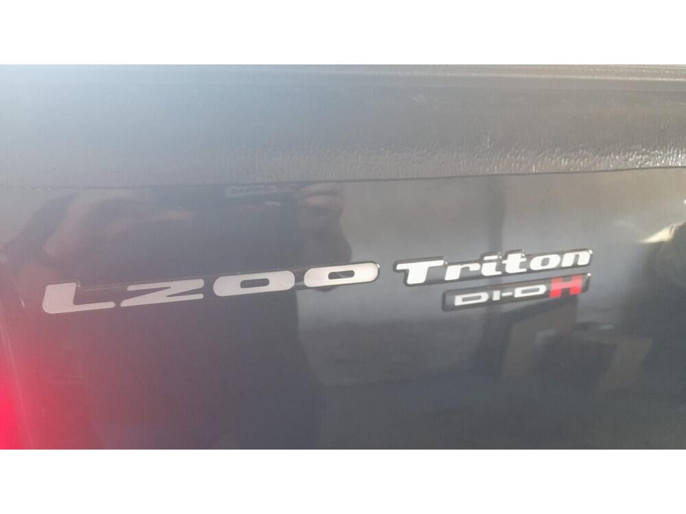 Mitsubishi L200