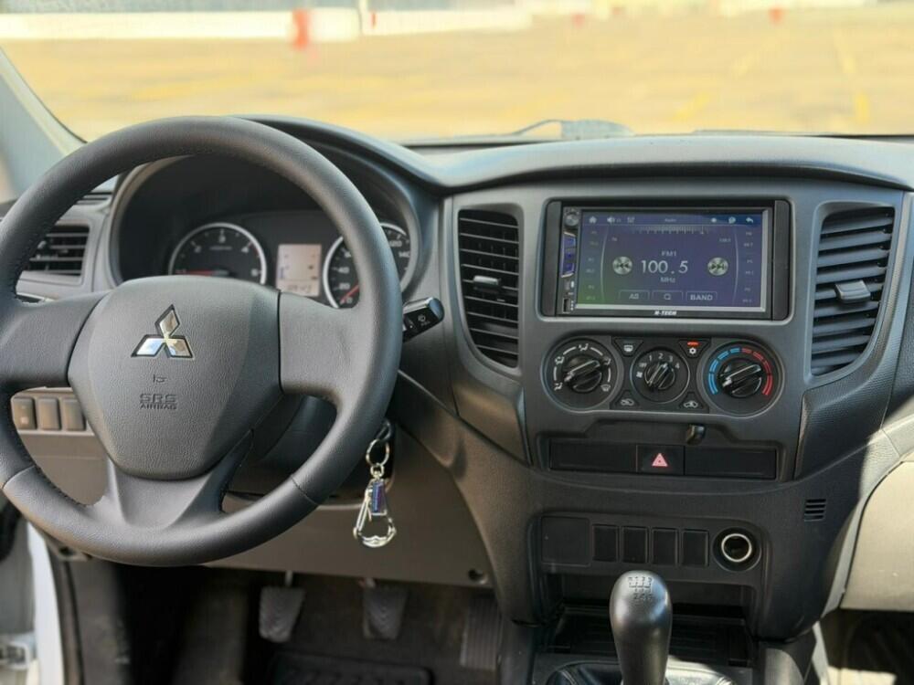 Mitsubishi L200