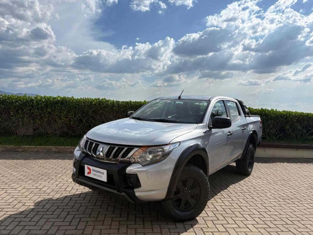 Mitsubishi L200 2.5 4X4 CD TURBO DIESEL 2021