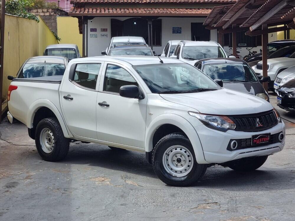 Mitsubishi L200 2.4 Triton GL Sport 4x4 2022