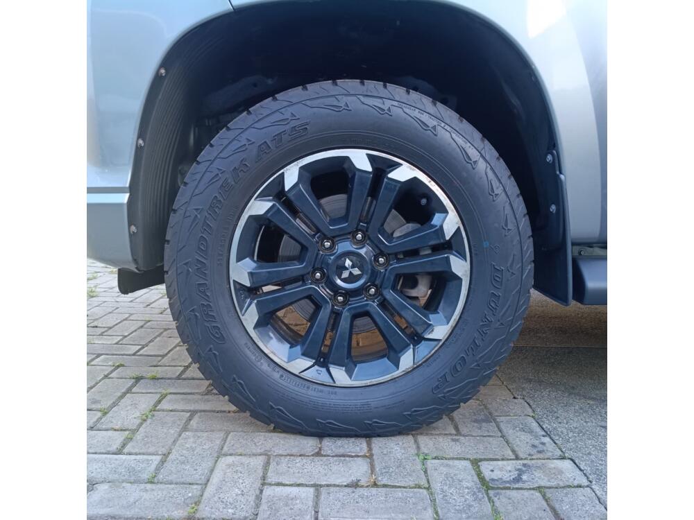 Mitsubishi L200