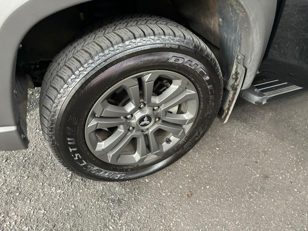 Mitsubishi L200
