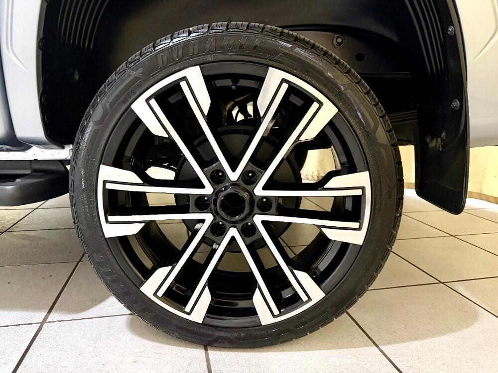 Mitsubishi L200