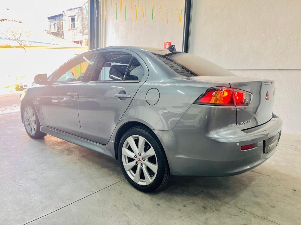 Mitsubishi Lancer