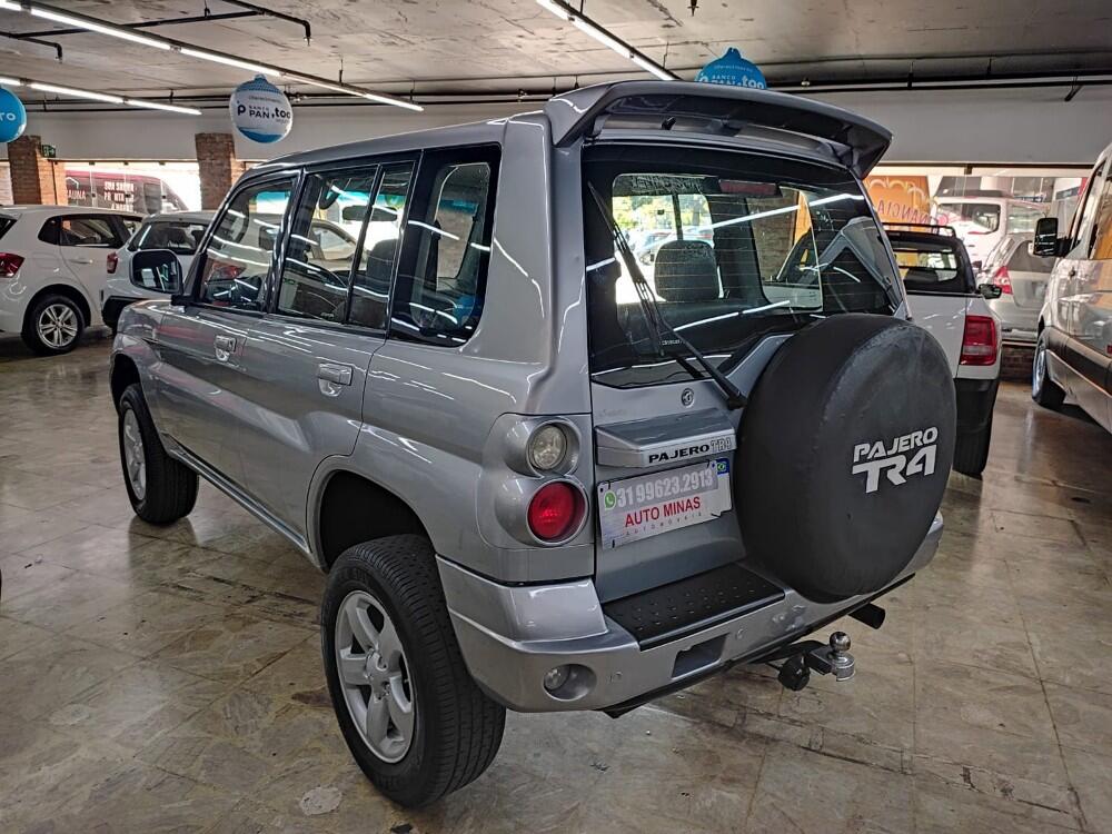 Mitsubishi Pajero TR4