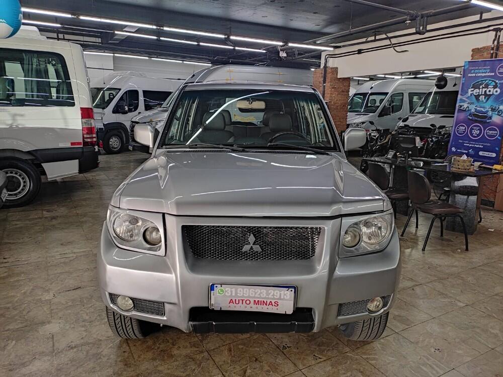 Mitsubishi Pajero TR4