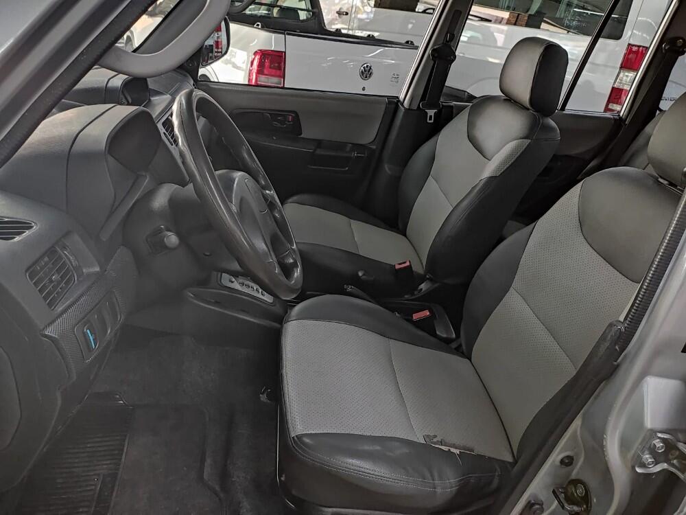 Mitsubishi Pajero TR4