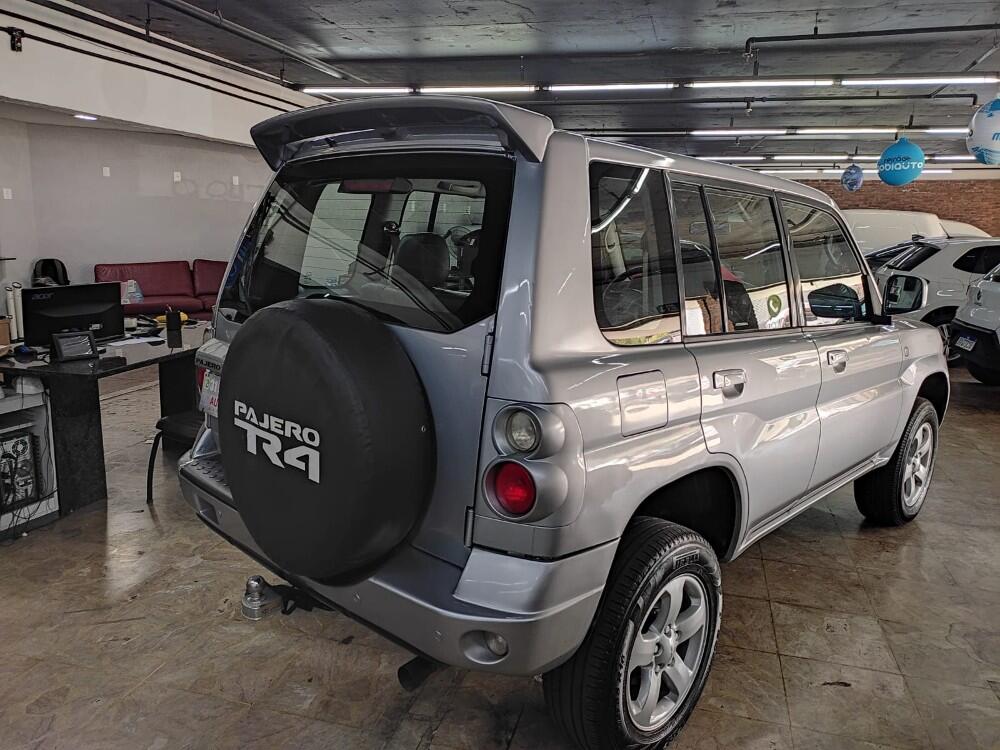 Mitsubishi Pajero TR4